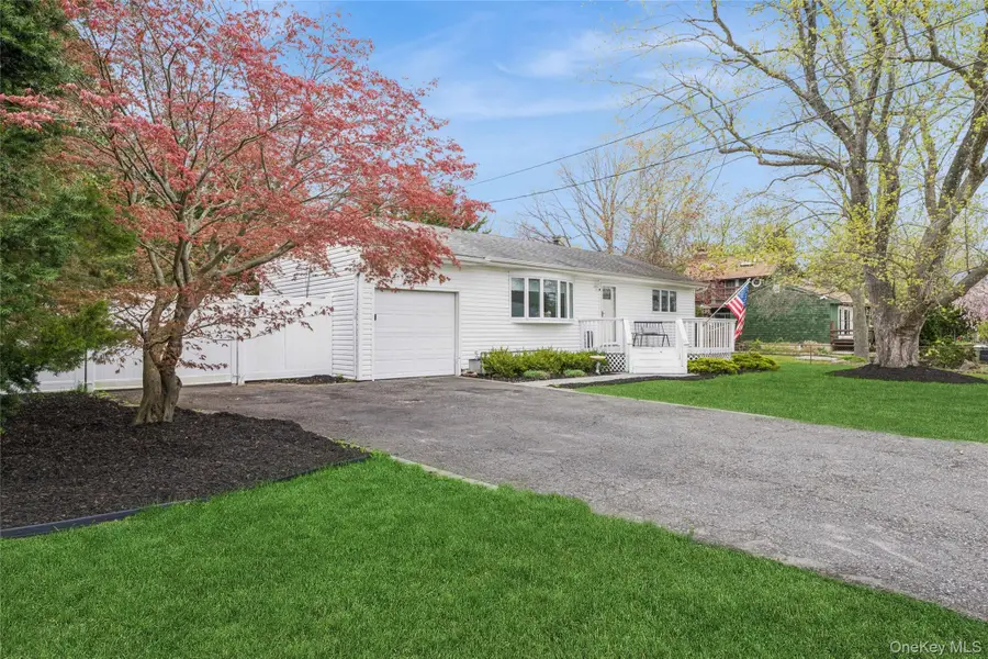 12 Long Street, Lake Grove, NY 11755 - #3