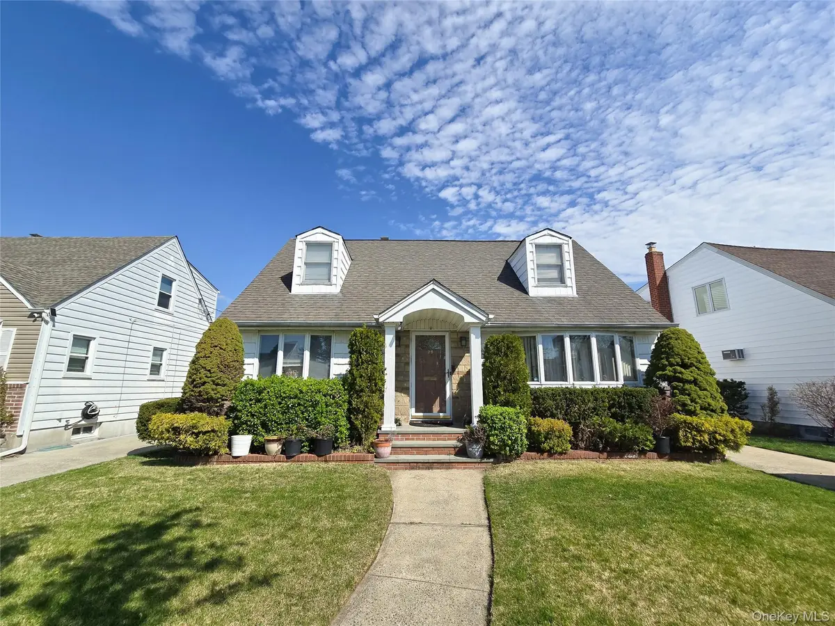 29 Tenafly Drive, New Hyde Park, NY 11040 - #1