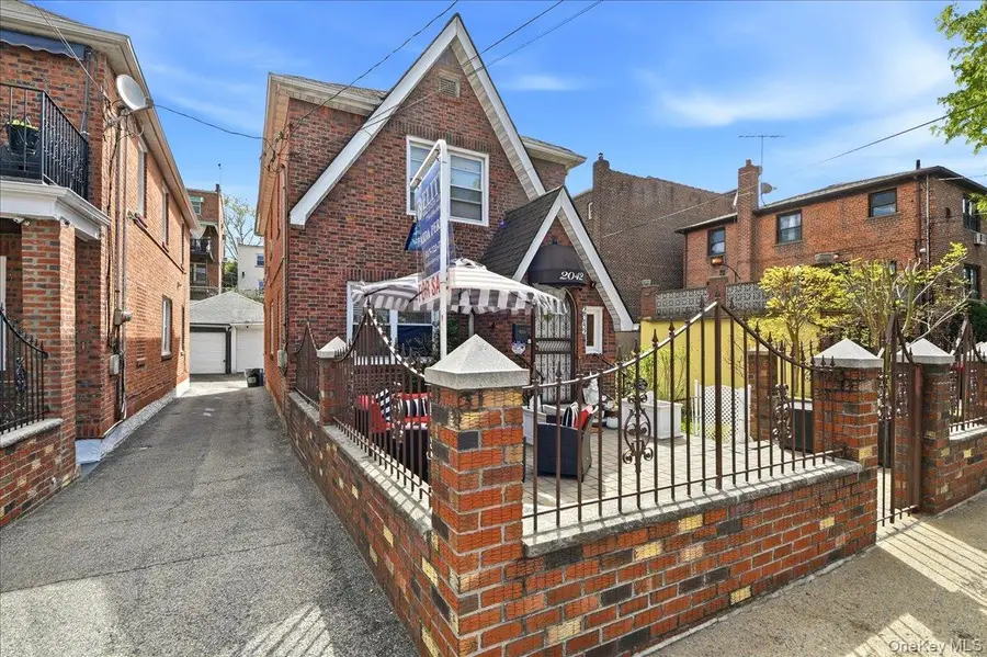 2042 Bogart Avenue, Bronx, NY 10462 - #2