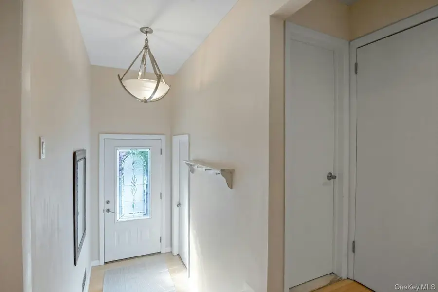 32 Boulder Lane, Goldens Bridge, NY 10526 - #2