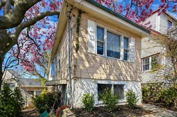 101 Rochelle Street, Bronx, NY 10464