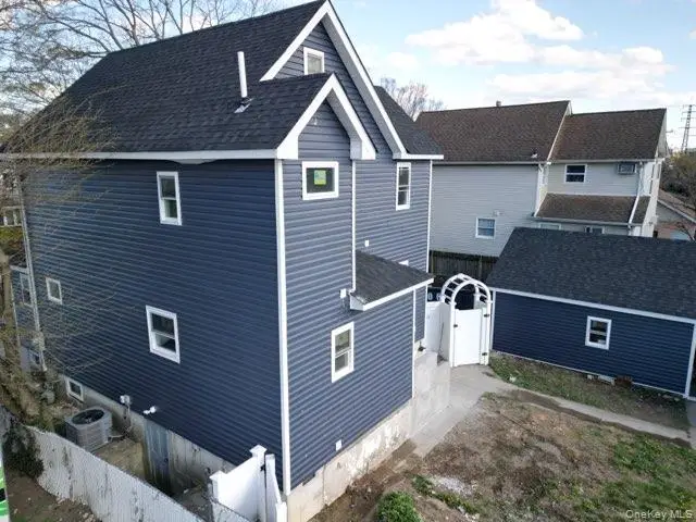 21 Randall Avenue, Lynbrook, NY 11563 - #2