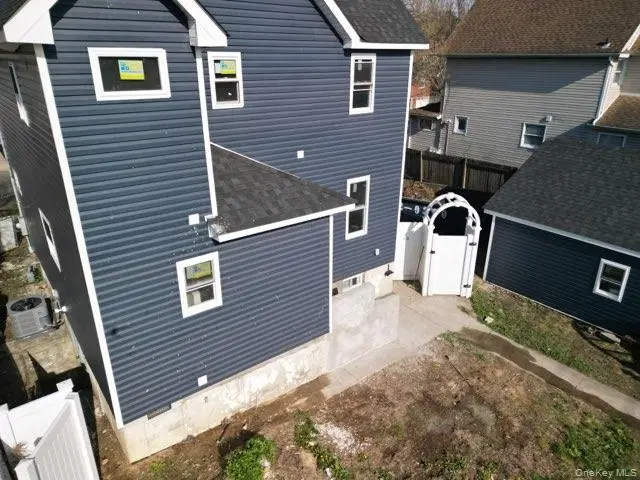 21 Randall Avenue, Lynbrook, NY 11563 - #3