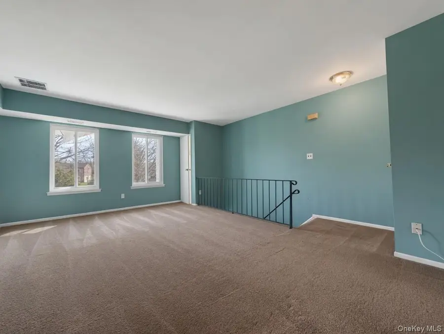 8 Redwood Court #8, Coram, NY 11727 - #3