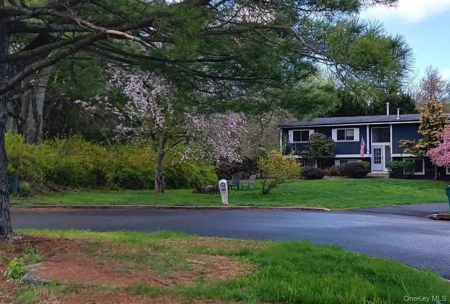 8 Keri Lane, Spring Valley, NY 10977 - #2