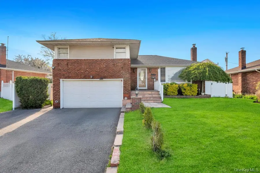 310 Southwood Circle, Syosset, NY 11791 - #2