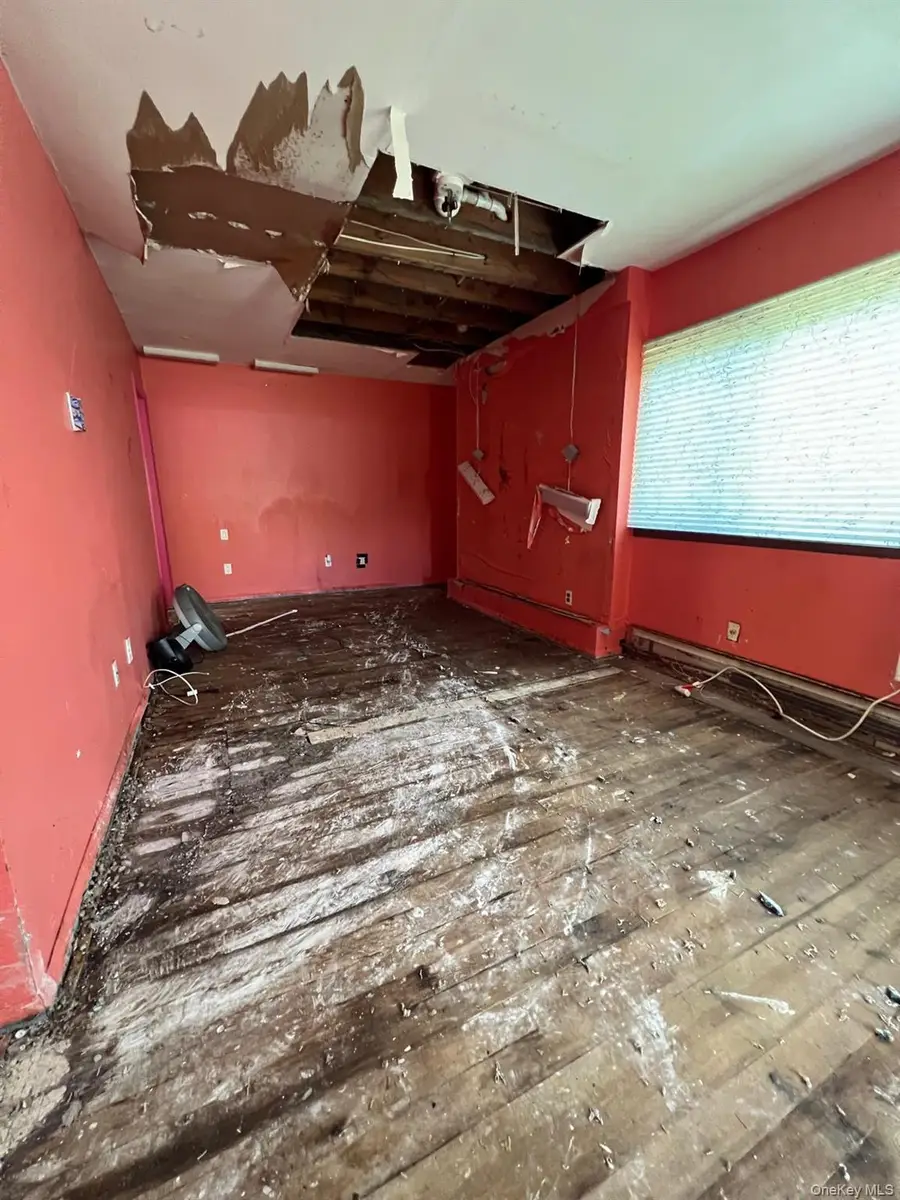 26 Willoughby Street, Brentwood, NY 11717 - #3