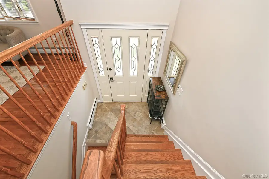 62 Beaumont Drive, Plainview, NY 11803 - #3