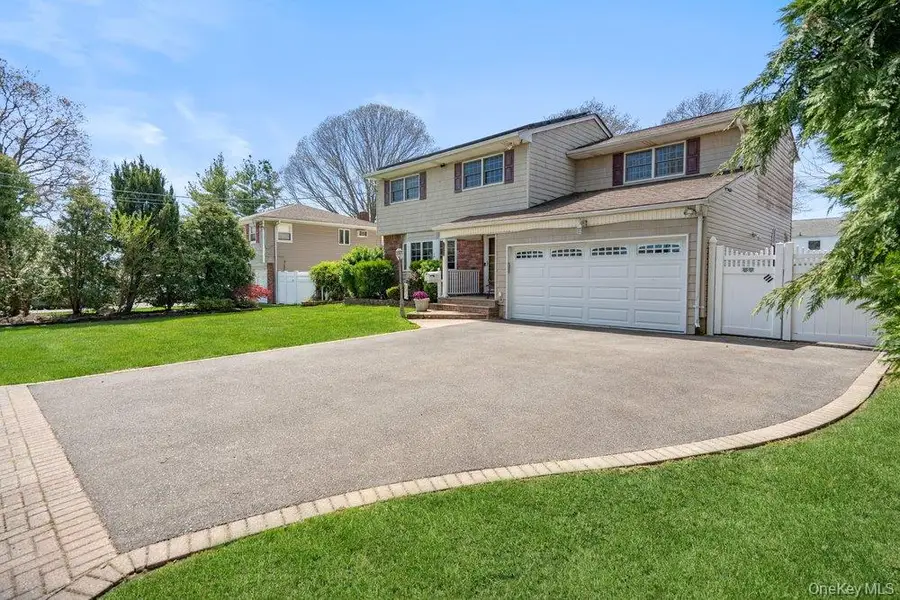 1300 Oak Avenue, West Islip, NY 11795 - #3