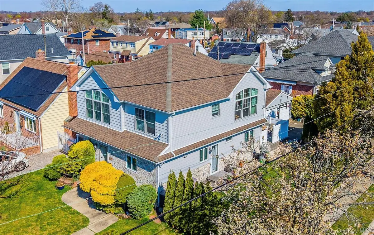 253 Devonshire Dr, New Hyde Park, NY 11040 - #1