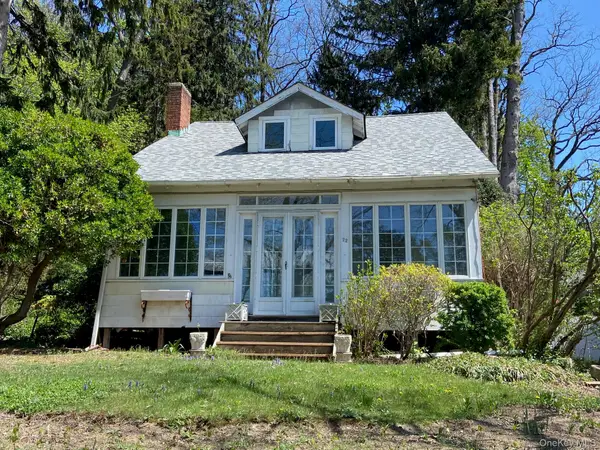 22 Prospect Road, Centerport, NY 11721