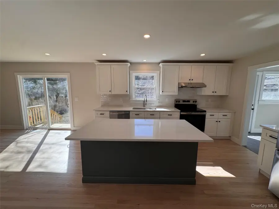 91 17th Street, Wading River, NY 11792 - #2