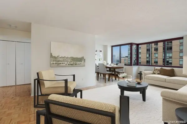 4-74 48th Avenue #35F, Long Island City, NY 11109