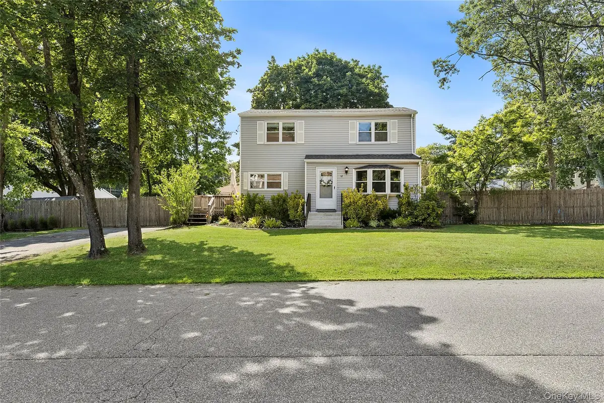 12 Lakeview Drive, Middle Island, NY 11953 - #1