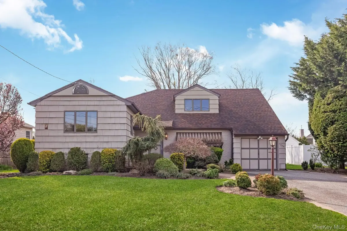1954 Brook Park Drive, Merrick, NY 11566 - #1