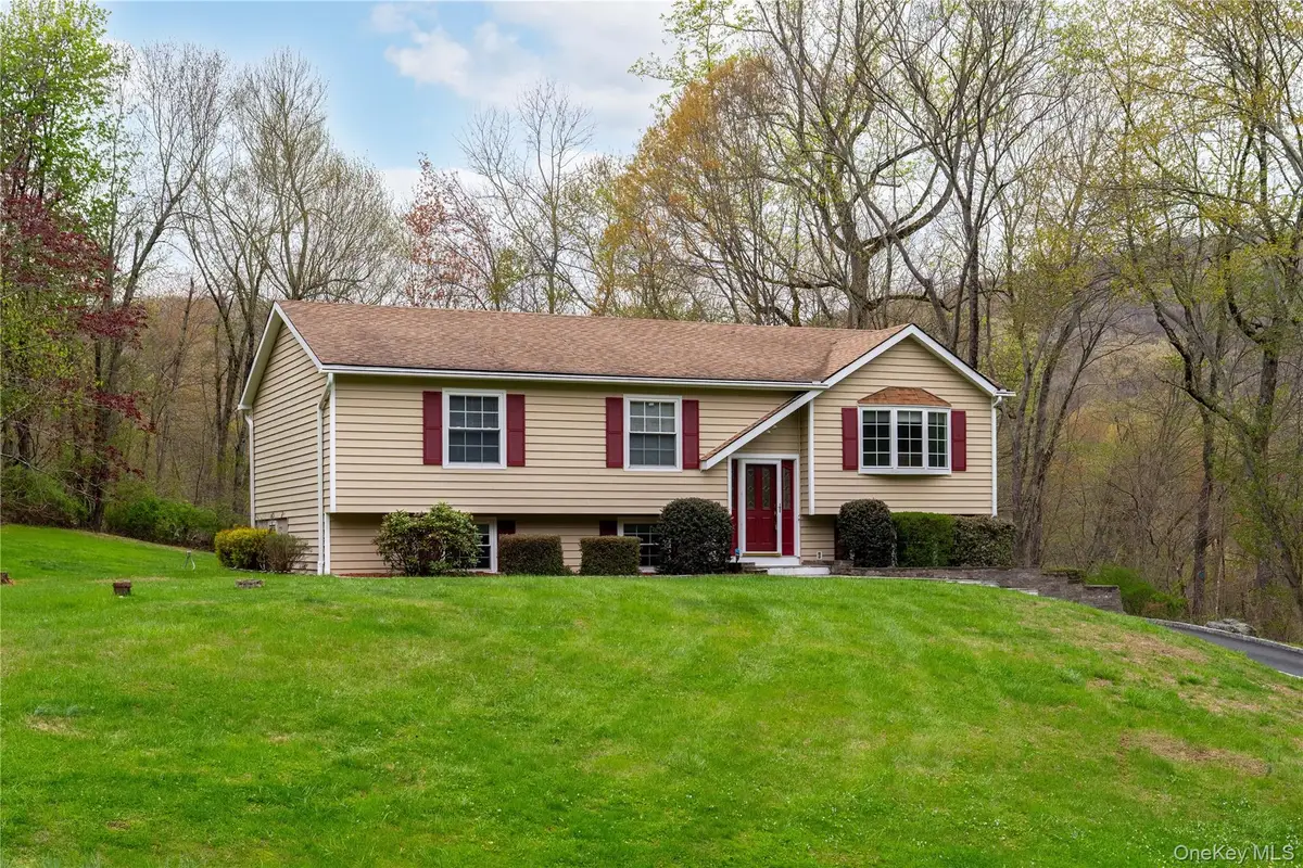 25 Boswell Road, Putnam Valley, NY 10579 - #1