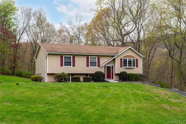 25 Boswell Road, Putnam Valley, NY 10579