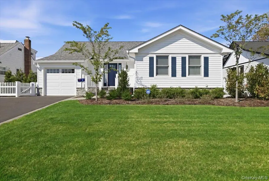 26 Clearland Avenue, Carle Place, NY 11514 - #3