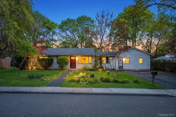 10 Tulip Street, Huntington, NY 11743