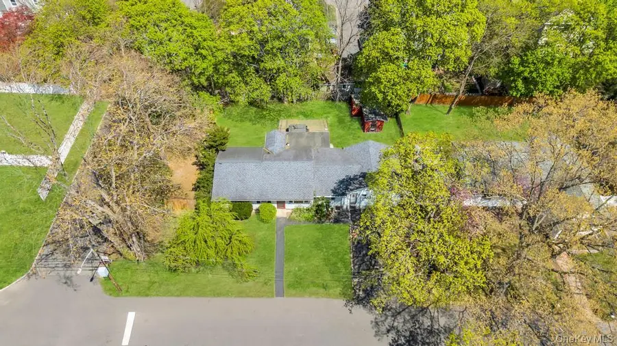 10 Tulip Street, Huntington, NY 11743 - #2