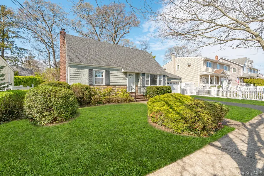 3769 New York Avenue, Seaford, NY 11783 - #3