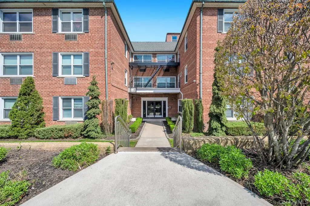 111 S Centre Avenue #2VV, Rockville Centre, NY 11570 - #1