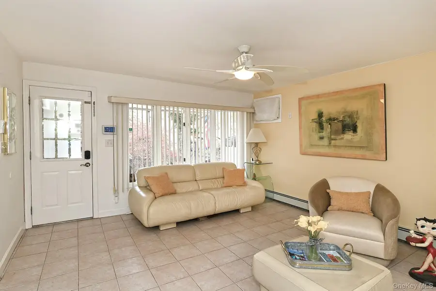 156 Farmedge Road, Levittown, NY 11756 - #3