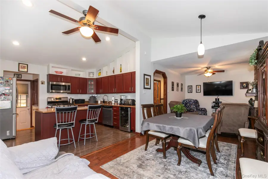 43 Pickwick Drive, Hicksville, NY 11801 - #2