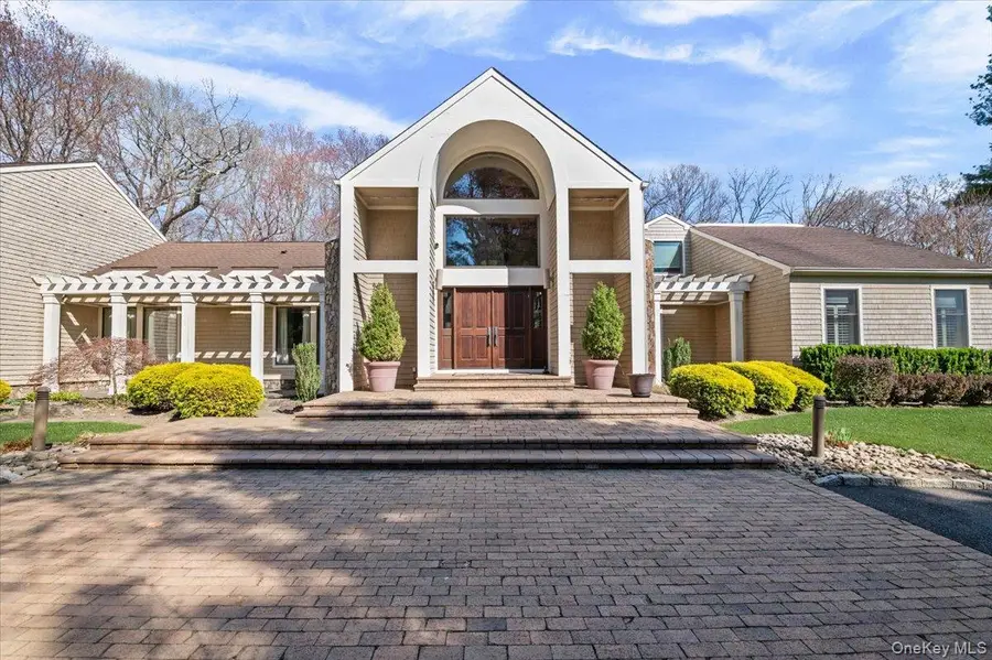 45 Coves Run, Syosset, NY 11791 - #2