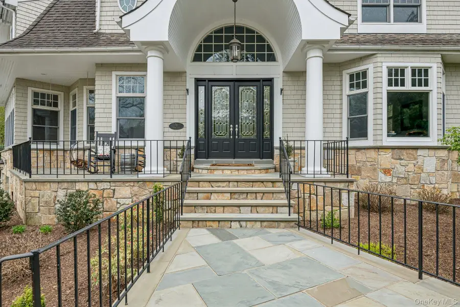 76 Harbor Road, Head Of The Harbor, NY 11780 - #3