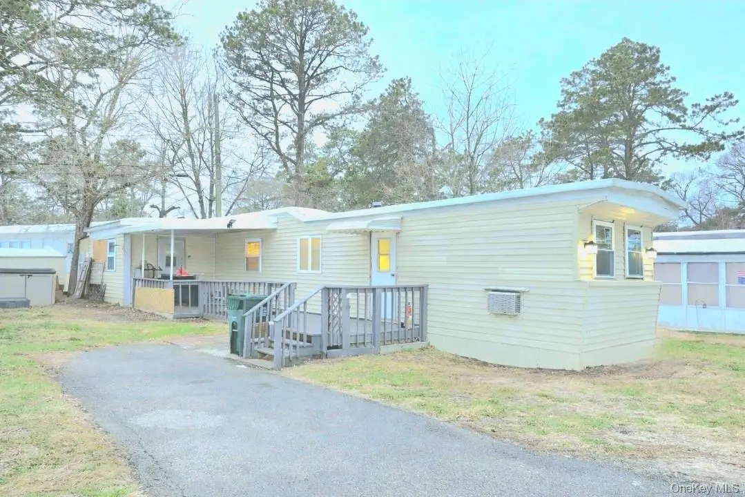 525 Riverleigh Ave #C7, Riverhead, NY 11901 - #1