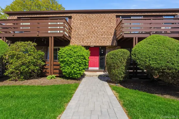 17 New Holland Village, Nanuet, NY 10954