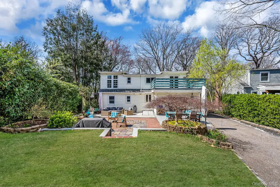 11 Edgewood Avenue, Glen Head, NY 11545 - #2