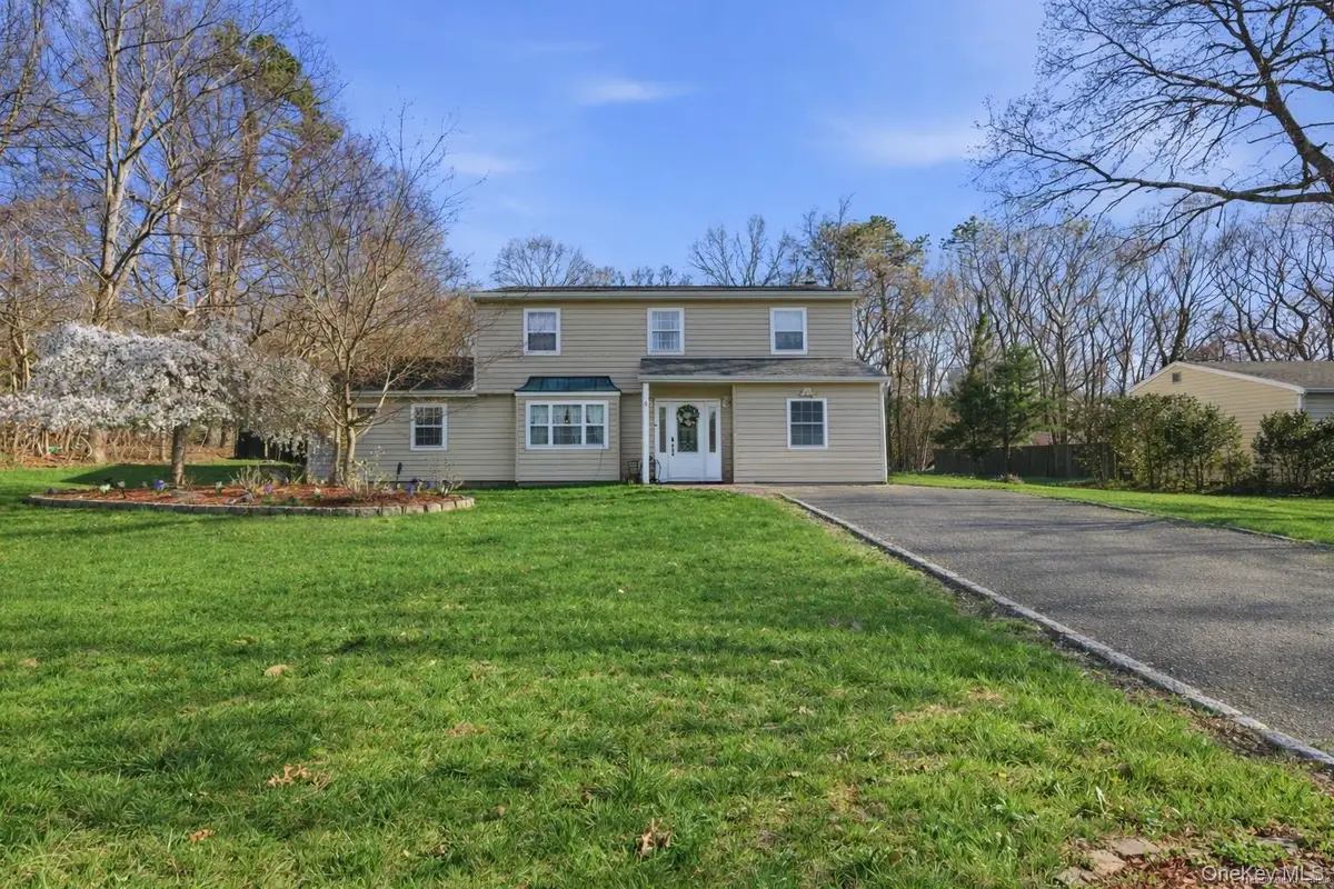 4 Howard Street, Selden, NY 11784 - #1