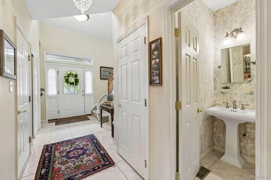71 Manitou Trail, Kings Park, NY 11754 - #3