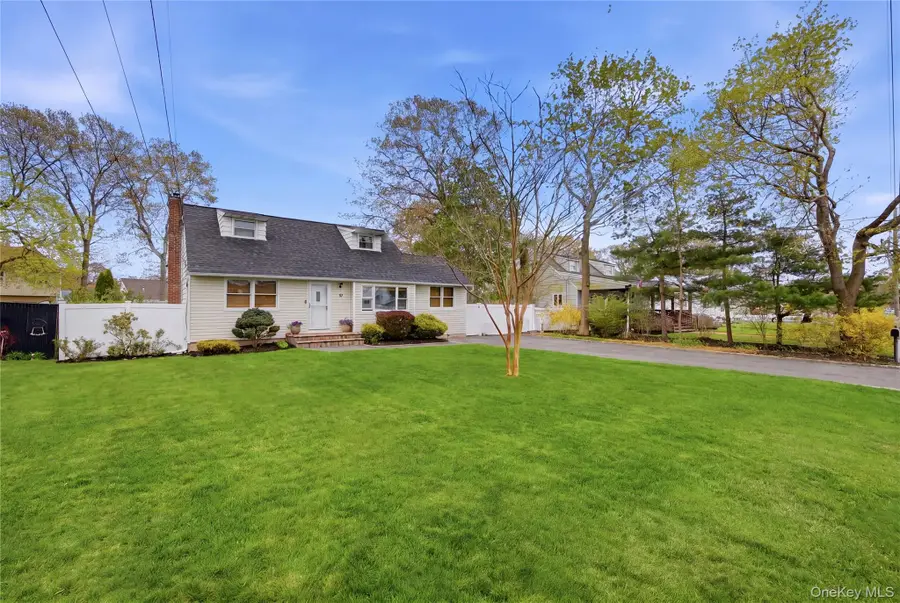 55 Pine Street, Holbrook, NY 11741 - #3