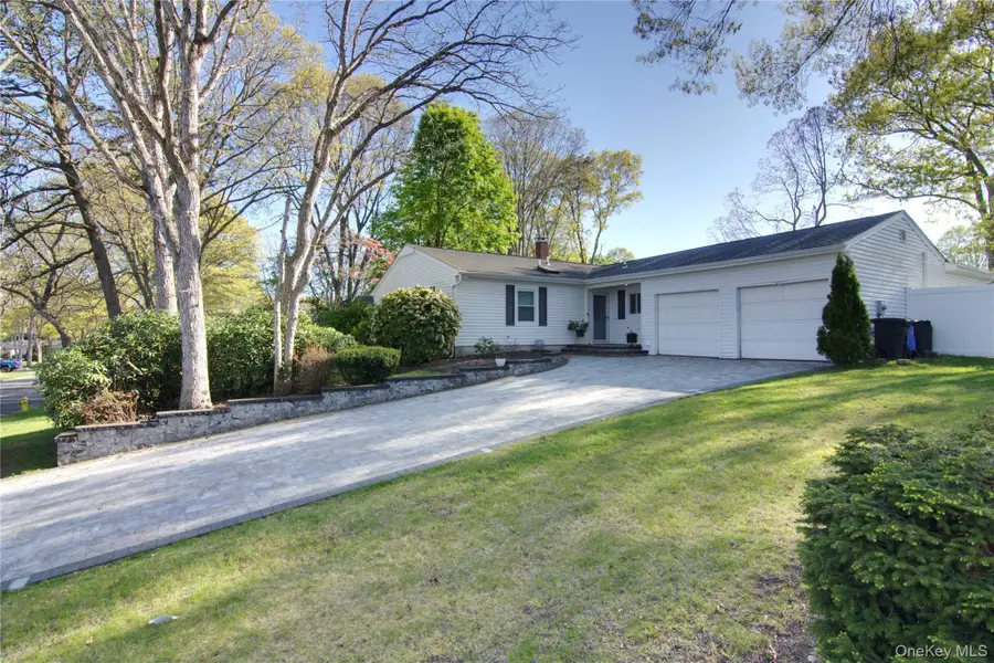 8 Croydon Avenue, Lake Ronkonkoma, NY 11779 - #2
