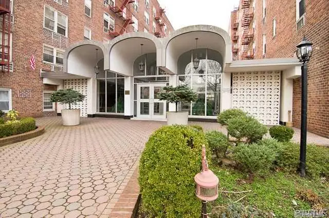 54-40 Little Neck Parkway #4A, Little Neck, NY 11362 - #1