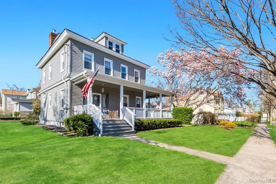 237 Willow Street, Roslyn Heights, NY 11577 - #2