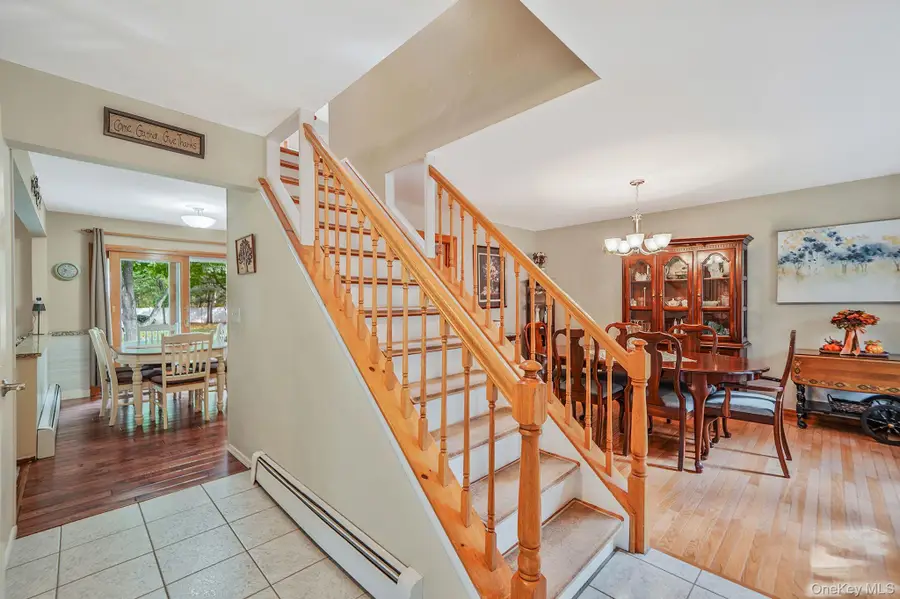 3 Avon Avenue, Port Jefferson Station, NY 11776 - #3