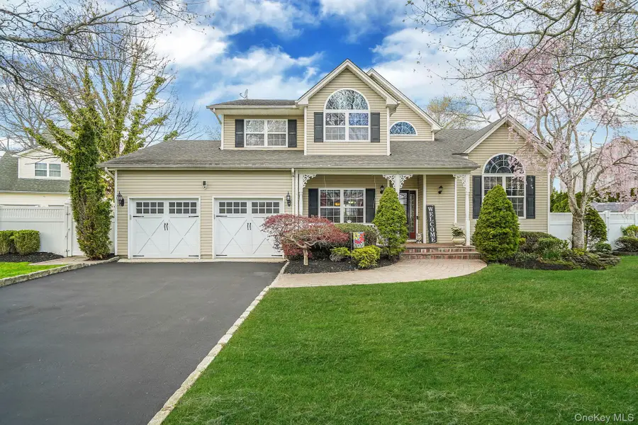 9 Tuthill Creek Drive, Blue Point, NY 11772 - #2