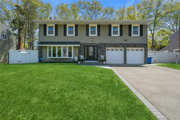 50 Abbot Road, Smithtown, NY 11787