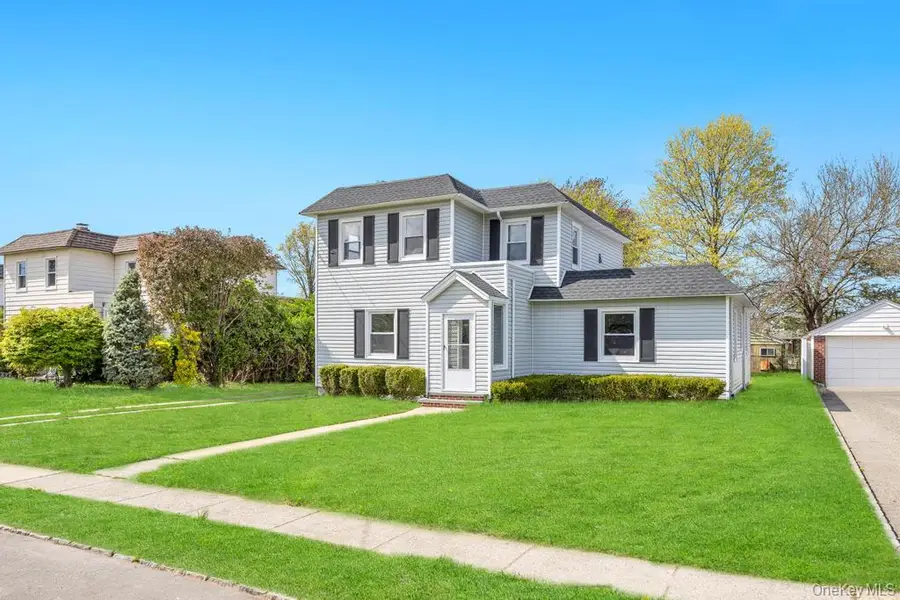 577 Lowell Street, Westbury, NY 11590 - #3