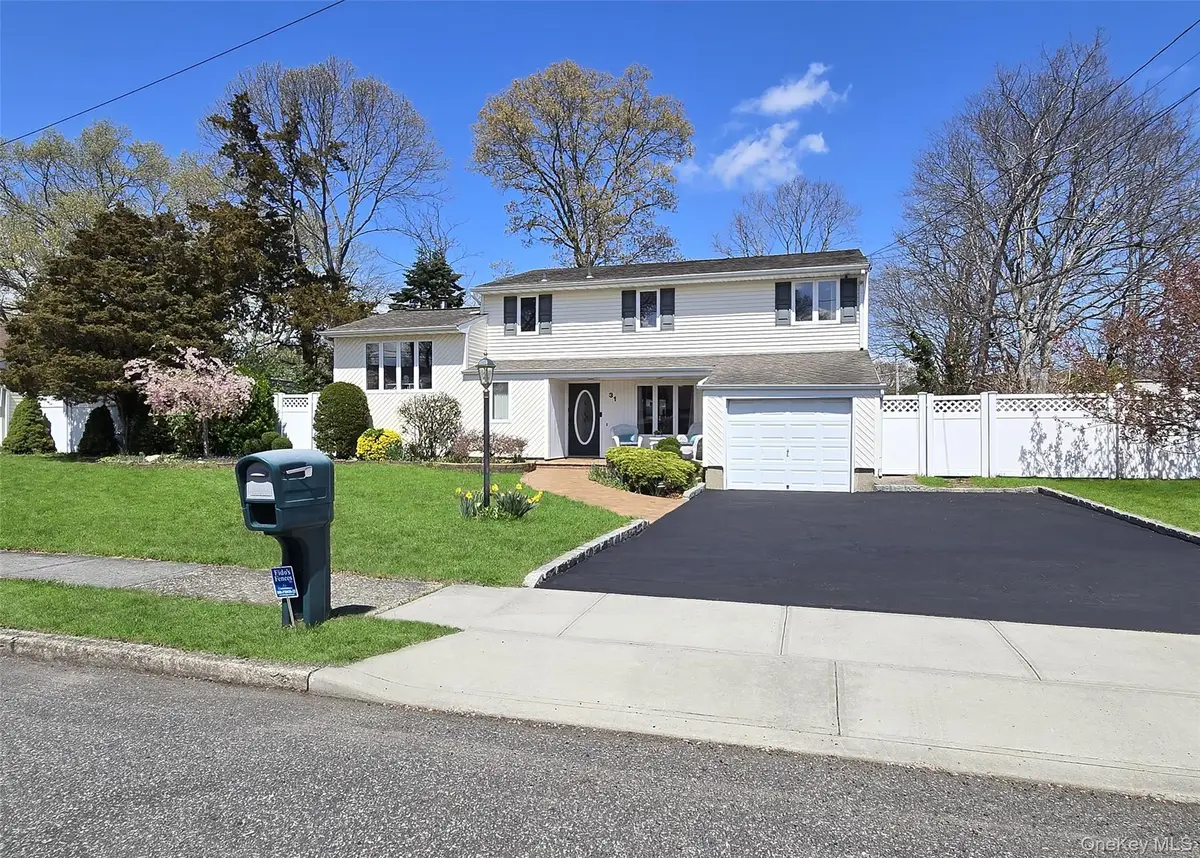 31 Executive Road, Selden, NY 11784 - #1