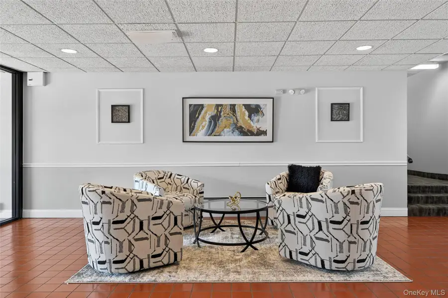 175 Maple Avenue #3G, Westbury, NY 11590 - #3