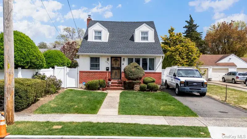 283 Hawthorne Avenue, Uniondale, NY 11553 - #1