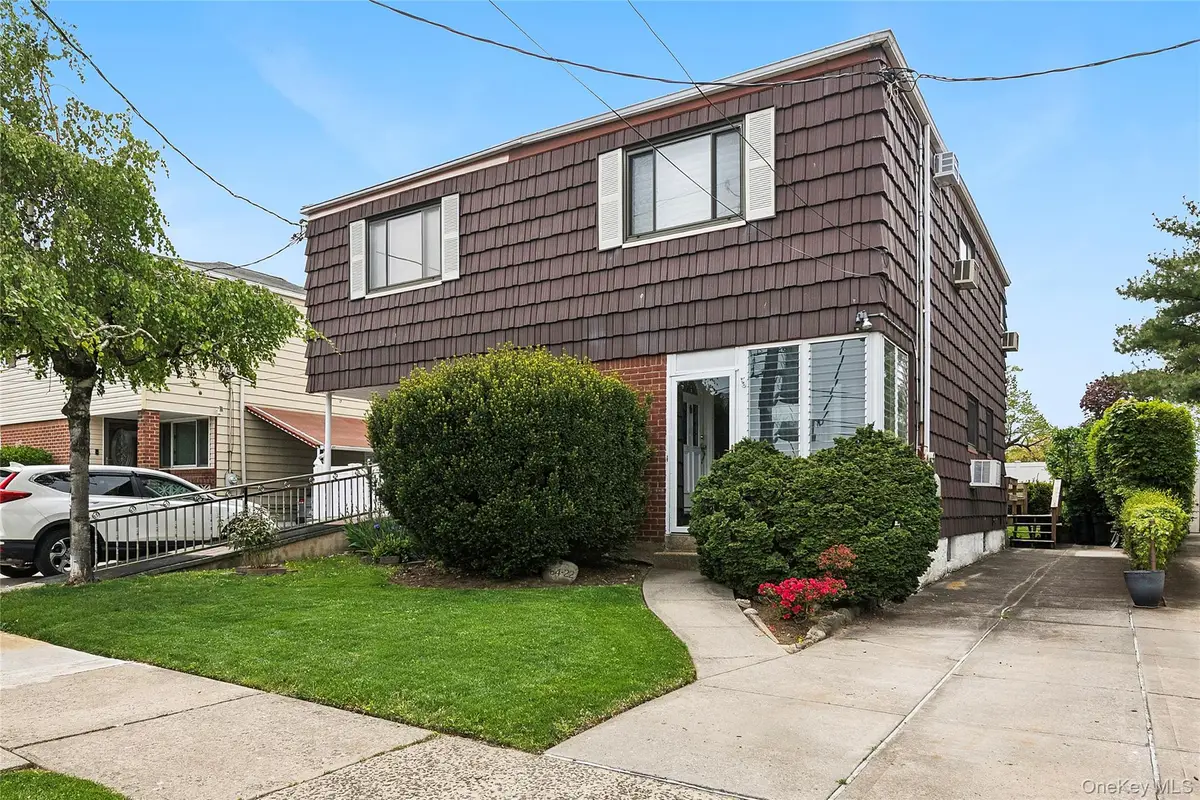 6422 136th Street, Flushing, NY 11367 - #1