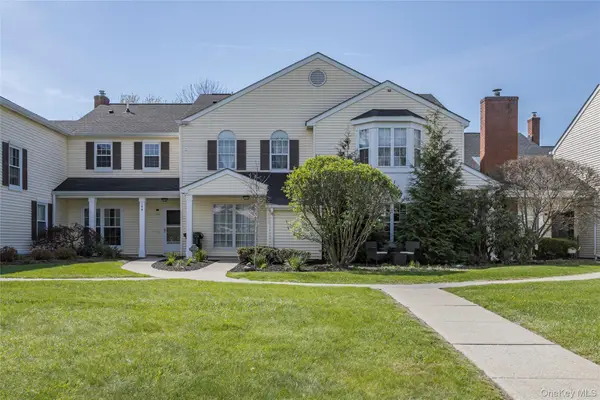 142 Villagegreen Court, Warwick, NY 10990