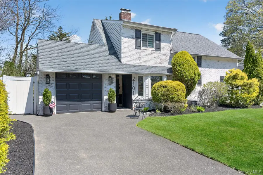 2101 Salisbury Park Drive, Westbury, NY 11590 - #3