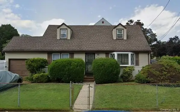 247 Windsor Parkway, Hempstead, NY 11550